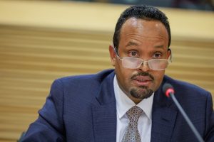 Shide Urges Fairer Global Finance