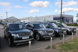 Mnangagwa Halts Zanu-PF Car Gifting
